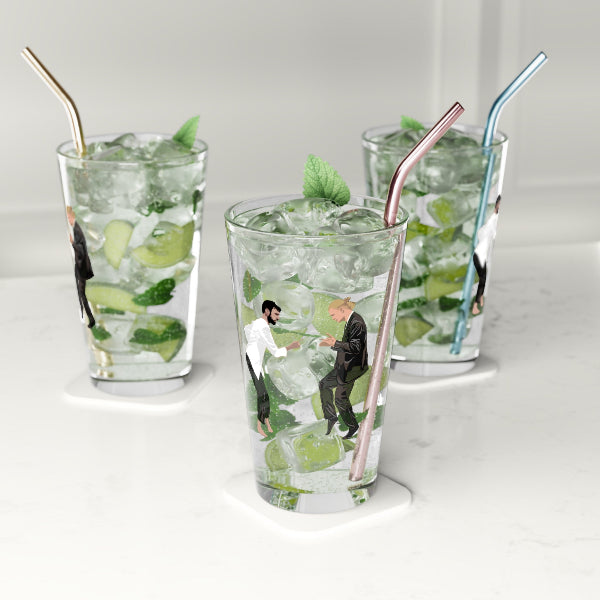 Pulp Fixtures FPL pint glass with Bruno Fernandes and Erling Haaland as Mia and Vincent dancing, Fantasy Premier League gift