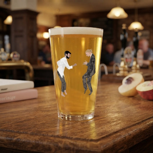Pulp Fixtures FPL pint glass with Bruno Fernandes and Erling Haaland as Mia and Vincent dancing, Fantasy Premier League gift